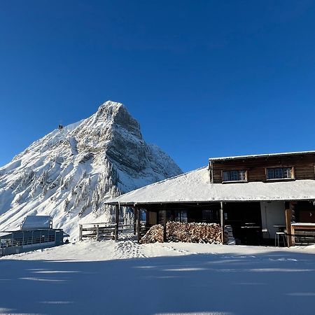 Refuge De Plan-Francey Hotel Moleson Exterior photo