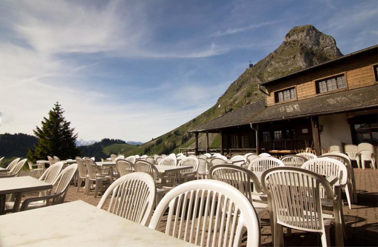 Refuge De Plan-Francey Hotel Moleson Exterior photo