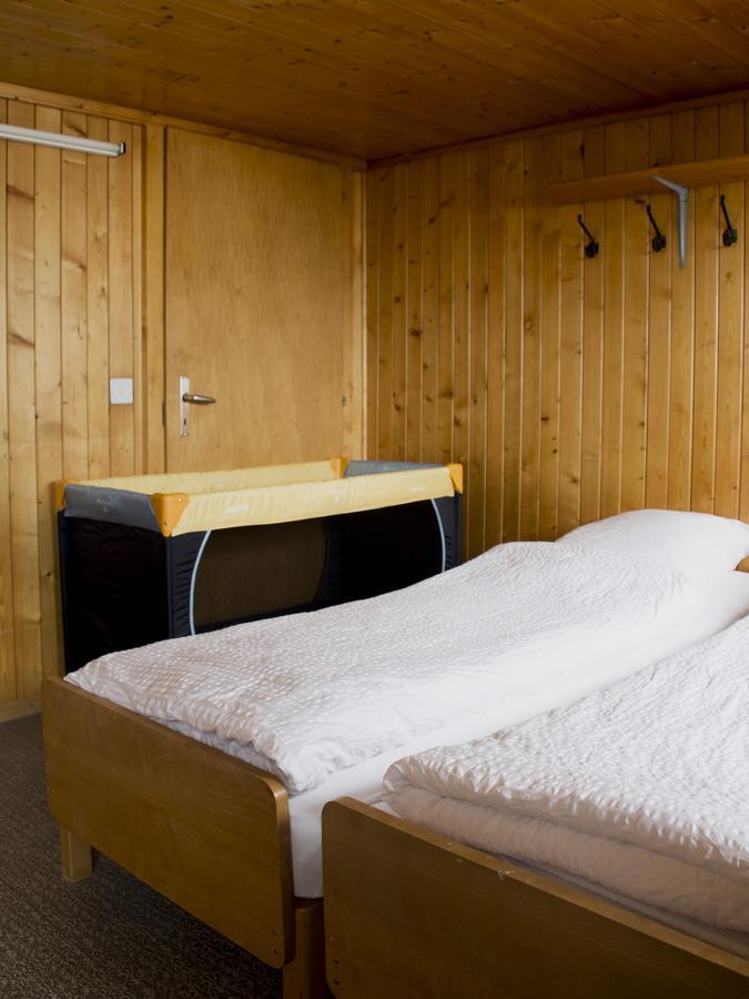 Refuge De Plan-Francey Hotel Moleson Exterior photo