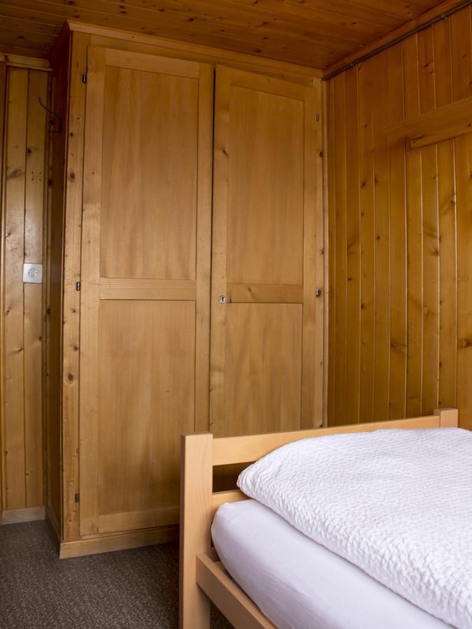 Refuge De Plan-Francey Hotel Moleson Exterior photo