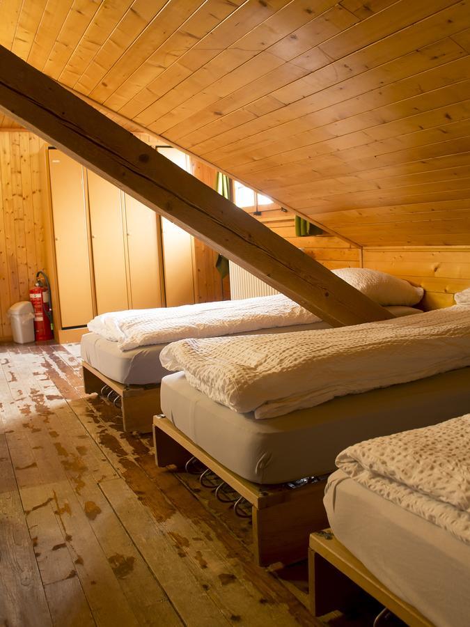 Refuge De Plan-Francey Hotel Moleson Exterior photo