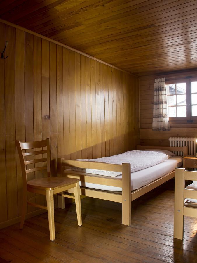 Refuge De Plan-Francey Hotel Moleson Exterior photo