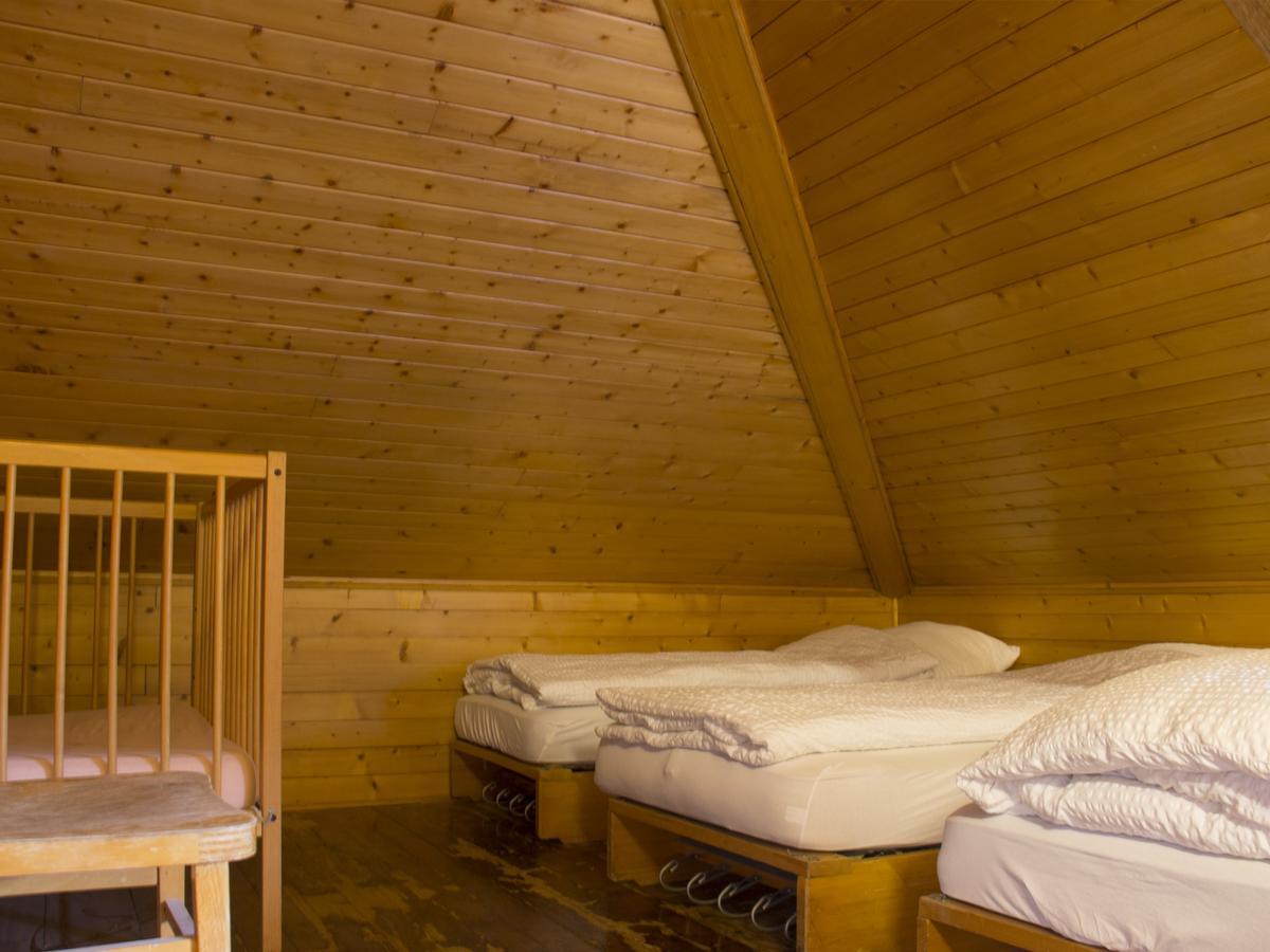 Refuge De Plan-Francey Hotel Moleson Exterior photo